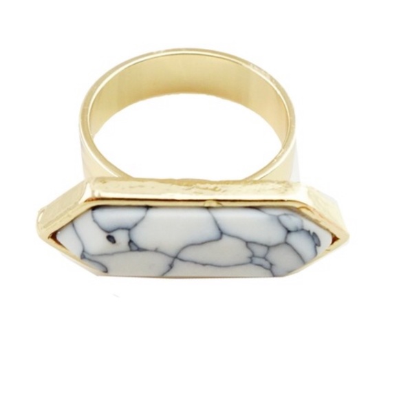 White Marble Stone Gold Ring - Picture 2 of 6